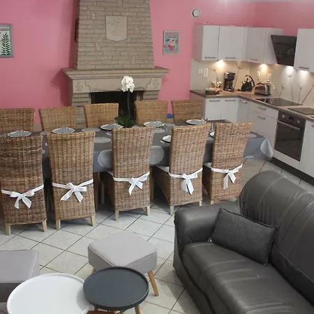 Holiday home Le Clairay